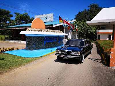 HotelClubPuntaLeonaJaco.300DMERCEDESW123LIMOUSINETRANSPORTATION.jpg